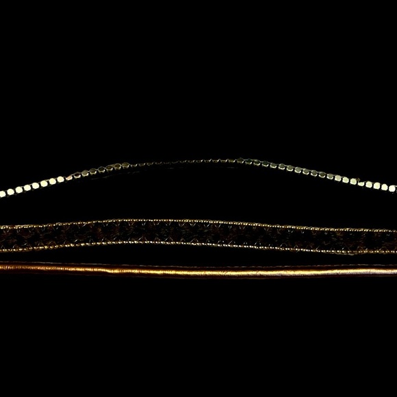 Choker Necklace with Magnetic Clasp - Picture 4 of 7